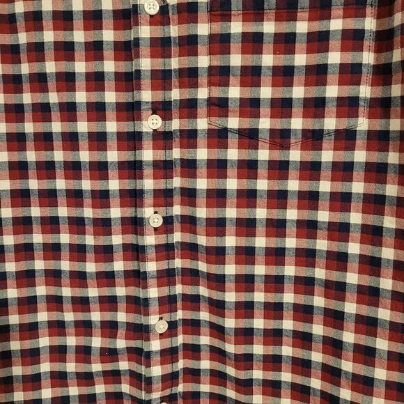 Old Navy men's plaid long‎ sleeve button up shirt - Picture 3 of 4